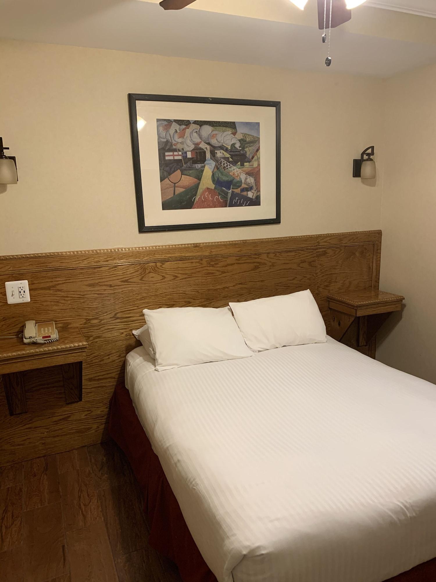 The Baron Hotel 3*